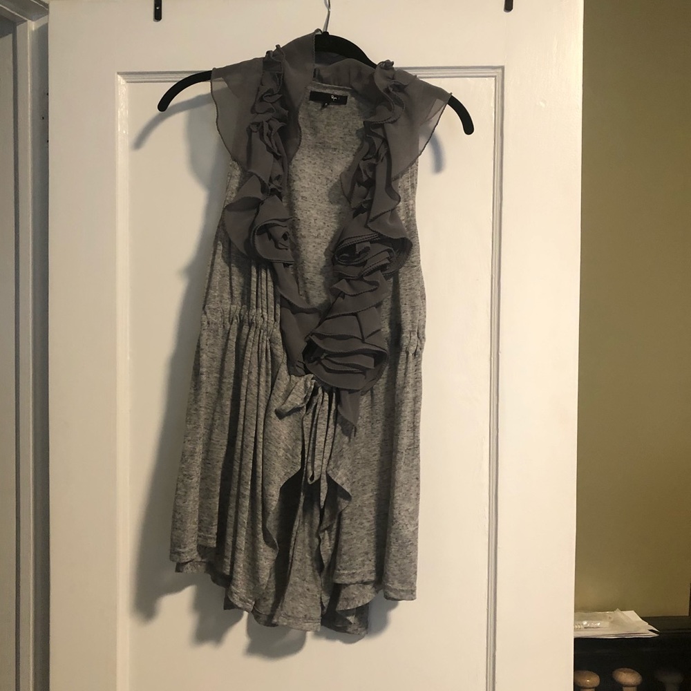 Sleeveless Vest with Tie